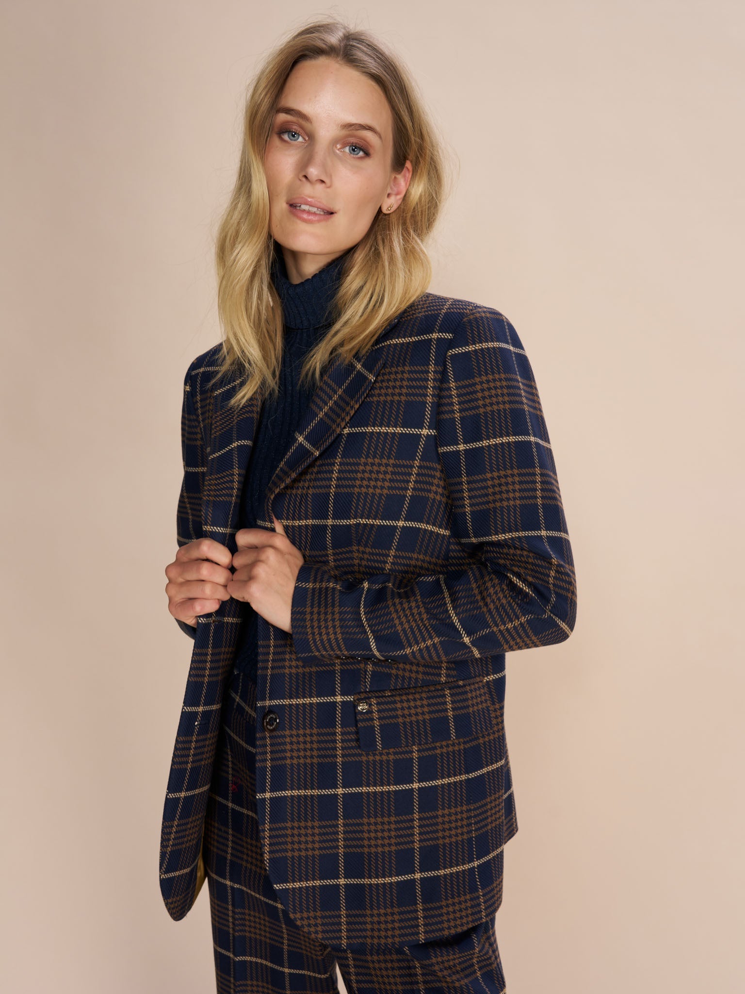 Modelshot / Pageant Blue / Detail